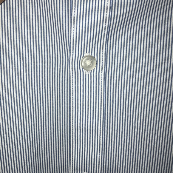 H & M Shirt - Picture 3 of 4